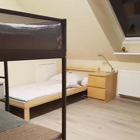Appartement Nah Am Diek 2 Erwachsene Und 3 Babybett Vorhanden, Wallbox Gegen Gebuehr Nutzbar Brunsbuttel