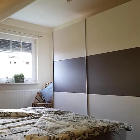 Nah Am Diek 2 Erwachsene Und 3 Babybett Vorhanden, Wallbox Gegen Gebuehr Nutzbar *