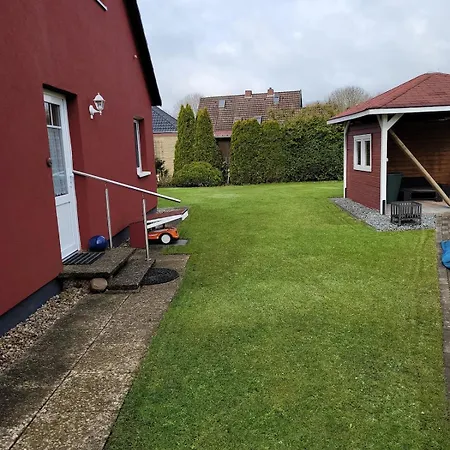 Appartement Nah Am Diek 2 Erwachsene Und 3 Babybett Vorhanden, Wallbox Gegen Gebuehr Nutzbar